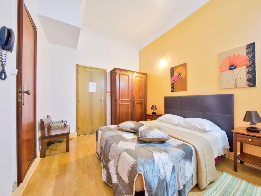 Hospedaria 5 Bicas Aveiro Eksteriør bilde